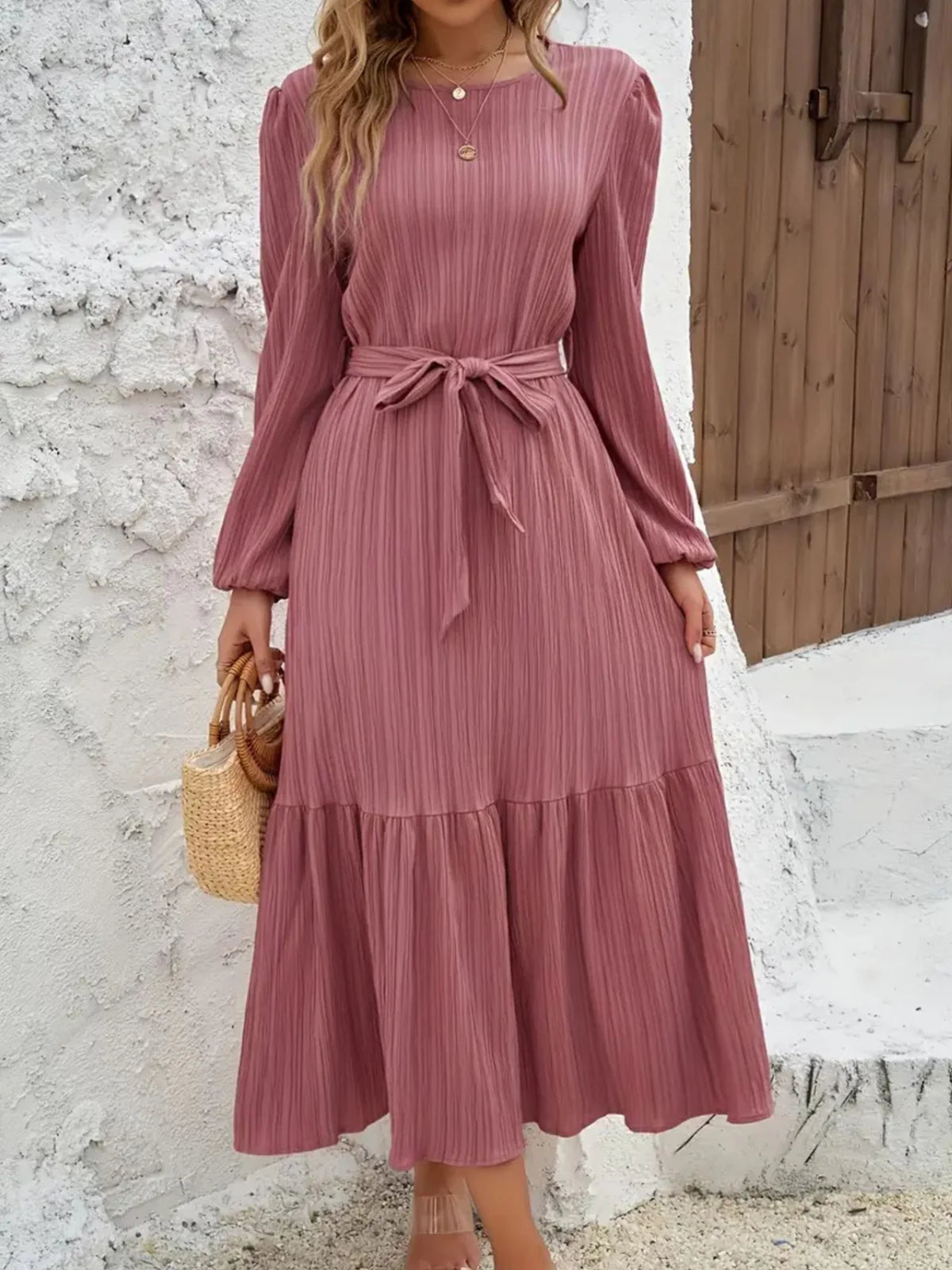 Strukturierte Midi-Kleid mit langen Ärmeln in Altrosa
