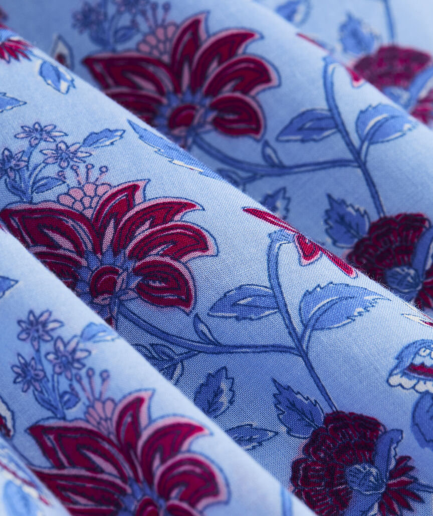 Midirock zum Wickeln mit Blumenmuster auf blauem Grund